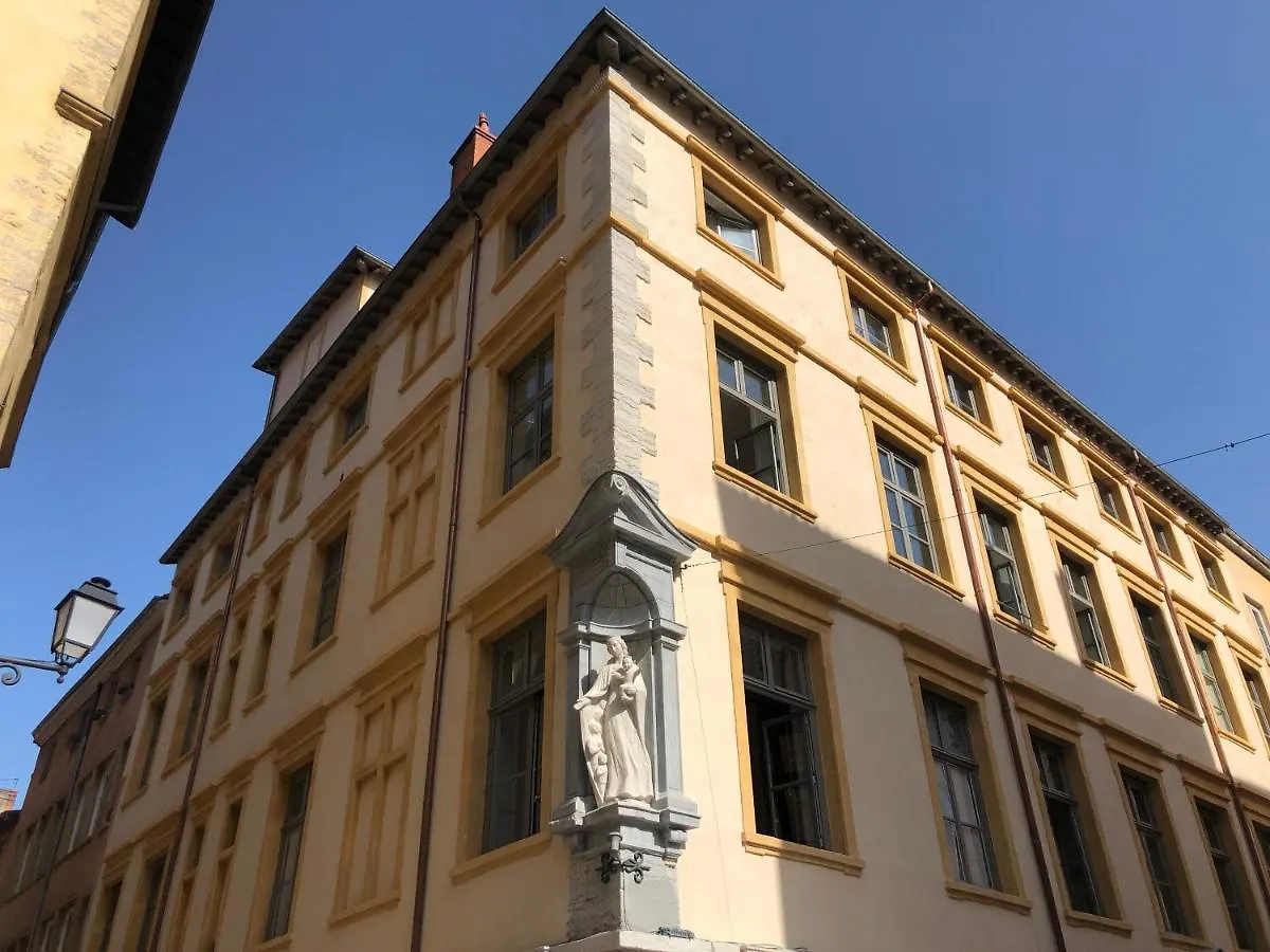 Coeur Vieux Lyon Apartment